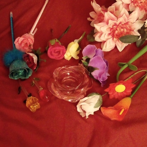 (2 for $20) Rose Collection, Full Lot. - Picture 7 of 14